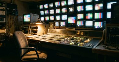 Dots, a Rainbow and a Lissajous: How Australia’s TV Networks Got Their Logos and Their Voices