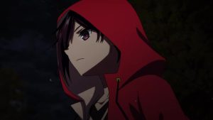 Fushigi Chino con su capucha roja de noche, en el tráiler oficial de Horror Collector. Imagen: NHK Enterprises